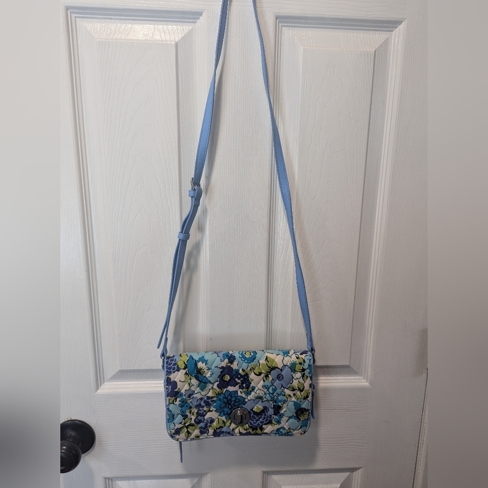NWOT Vera Bradley Turn lock Crossbody - Picture 2 of 16